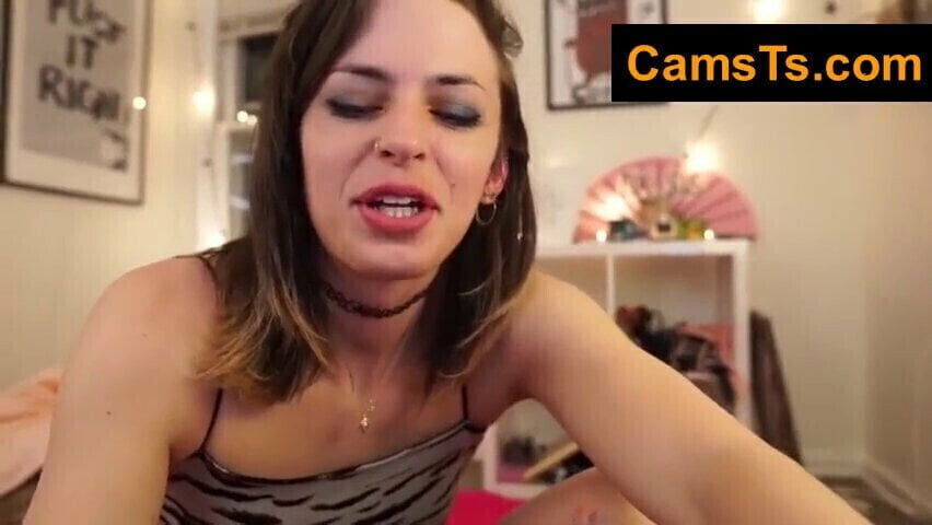 shemale piercing dick