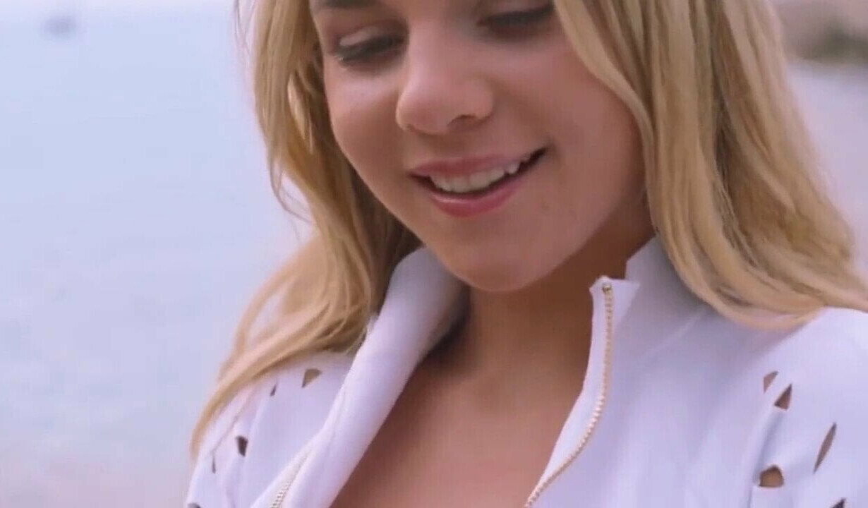 petite fetish, Gabbie Carter Little Caprice have perfect date