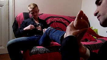 Bande annonce David Valentin pieds nouveau ma&icirc_tre rouquin Gaysight.com