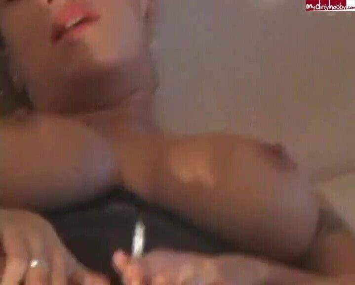 Smoking Bitch in Overknee Boots