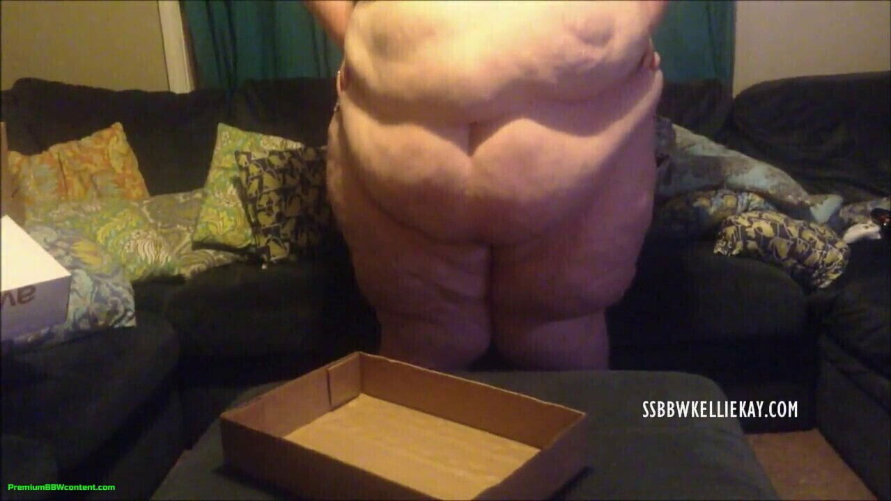 SSBBW Cardboard Crush
