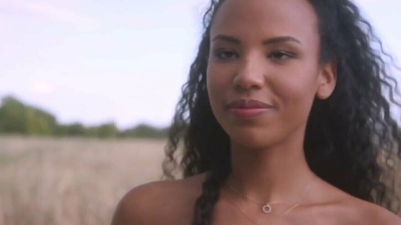 fetish anal-loving party girl romy craves something