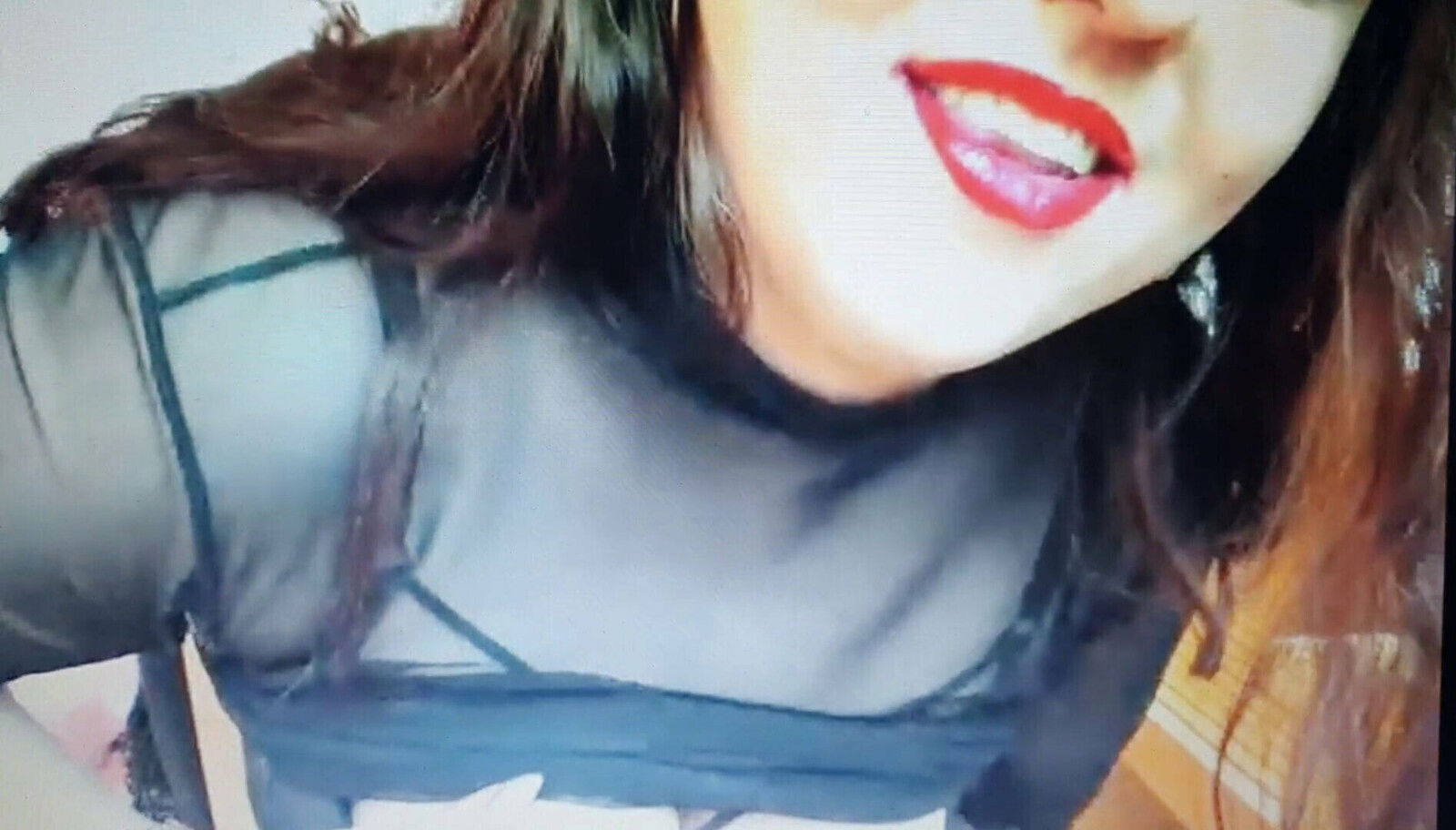 mature MaSHeriX chatte poilue gode