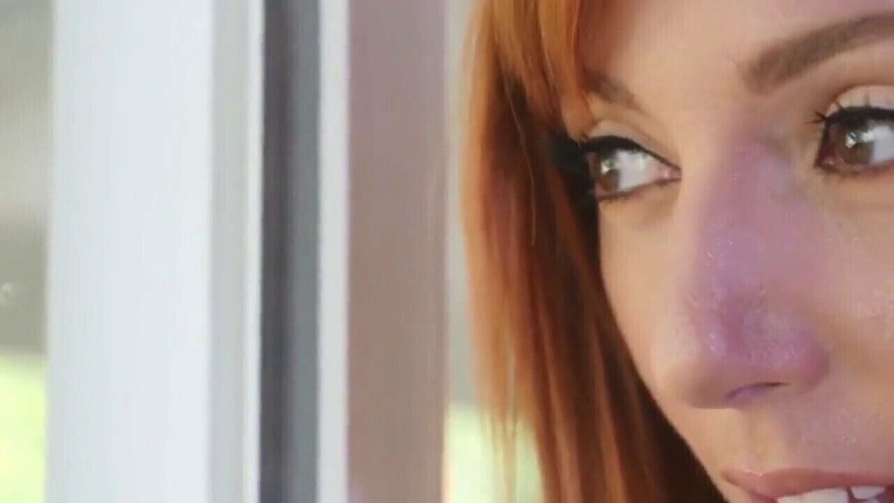 licking lonely housewife lauren phillips gets comp