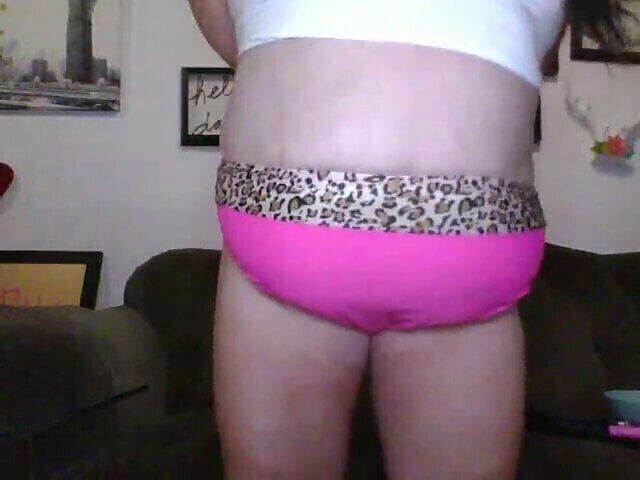 fatty teases asshole with