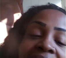 Derick fazendo comida e a Meggy delicia GP me paro pra goza na boca dela