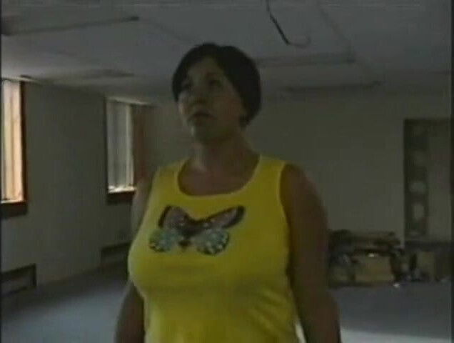 Attack of the 40 ft tall inredibly shrinking woman