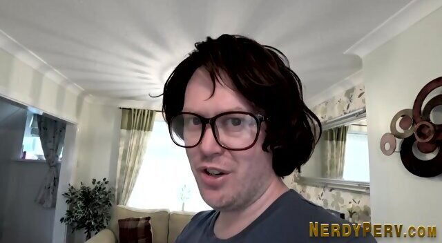 Yorkshire nerd sperms chubby brits mouth