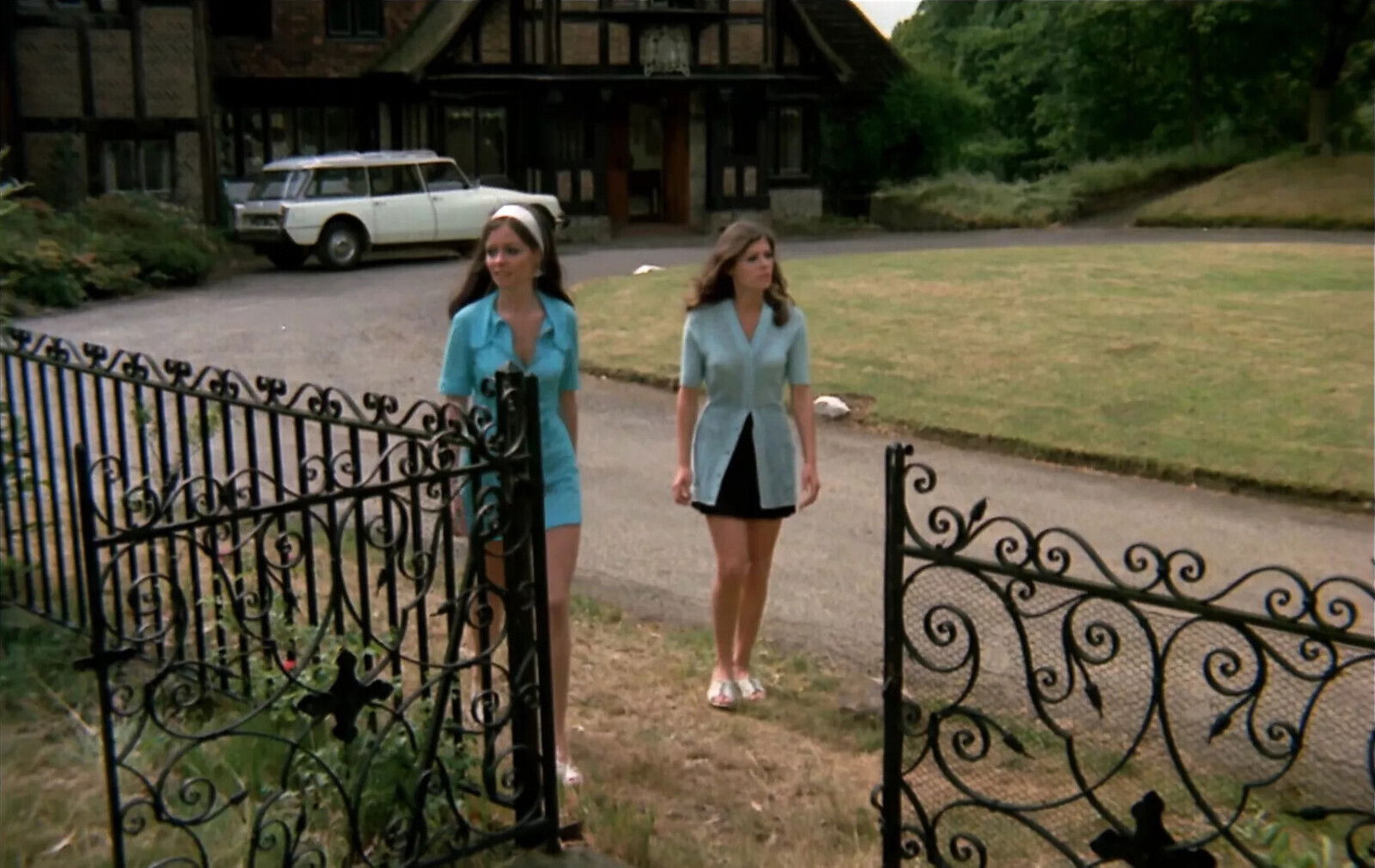 Virgin Witch (1972, full movie, softcore, rip)