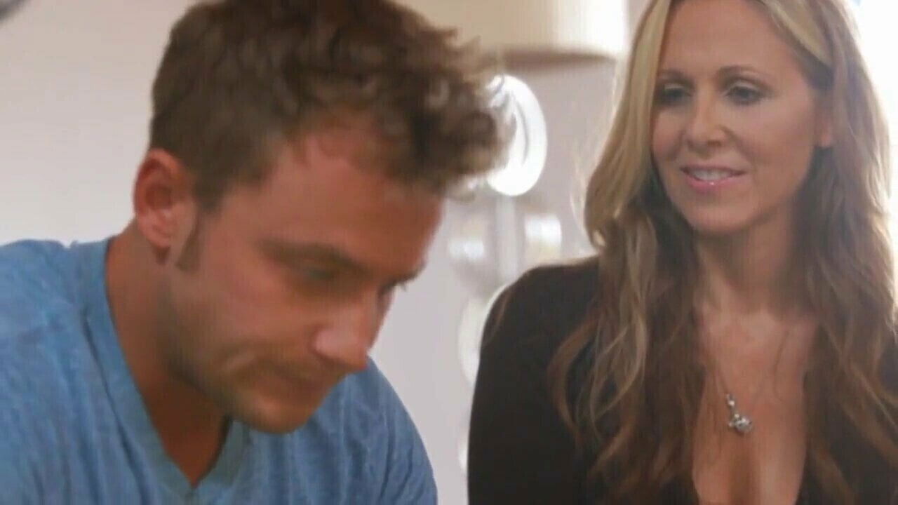 casting petite momsteachsex young couple fucks older