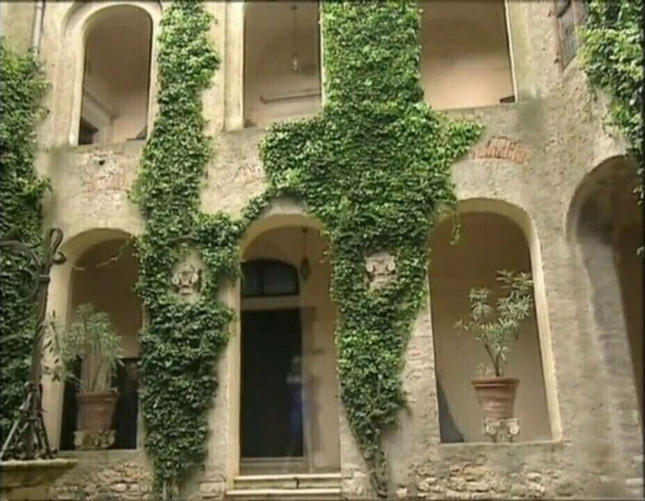 chicks play sexy games