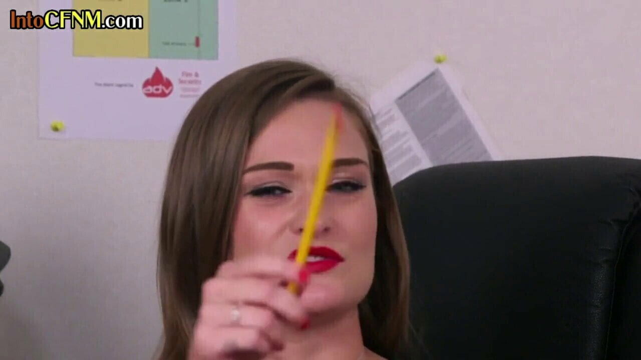 CFNM Euro sucking office while instructed