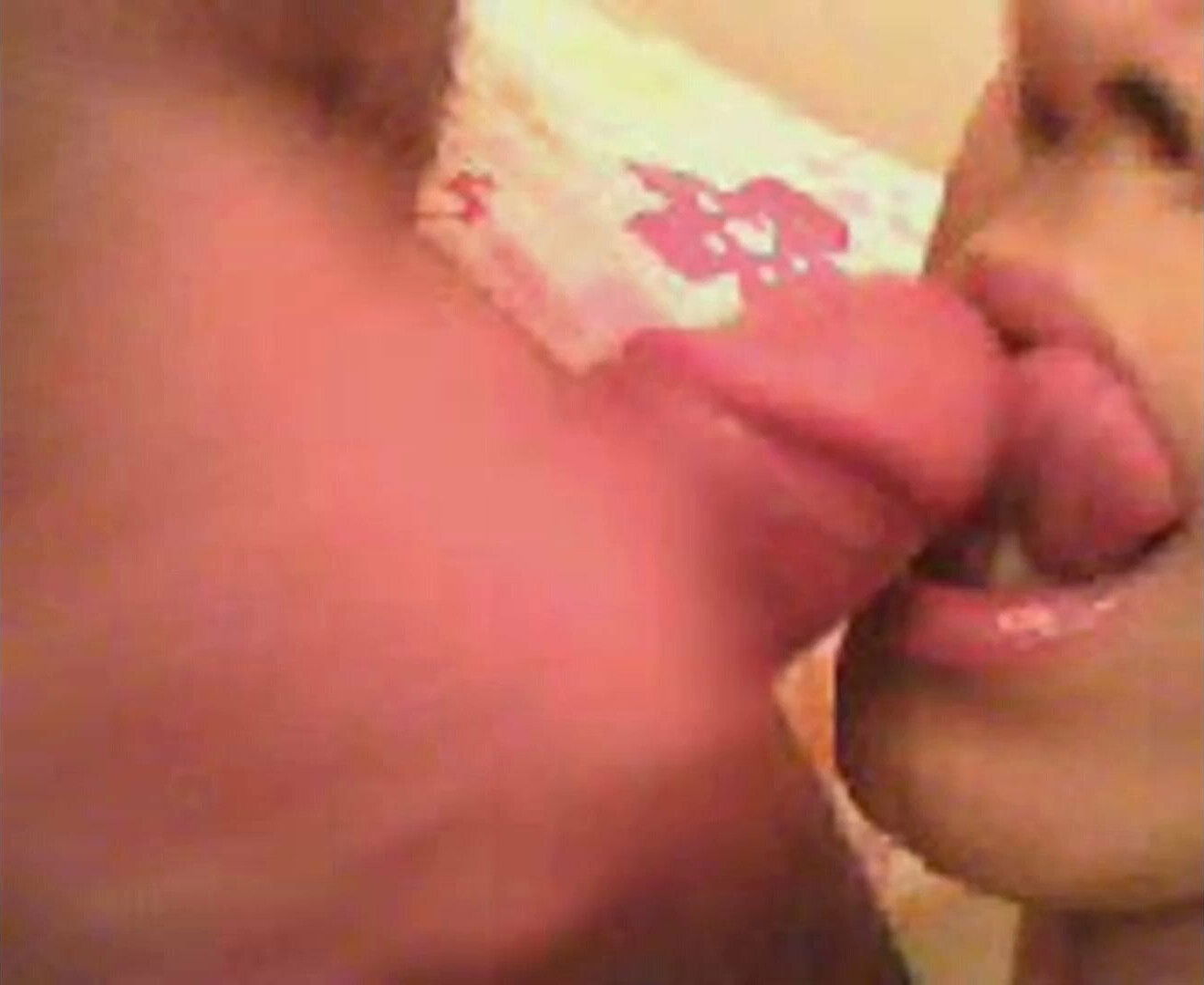 dudakla yaragin dansi