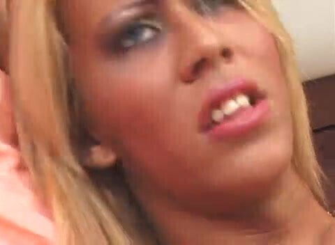 PaulaBruna-More than Woman