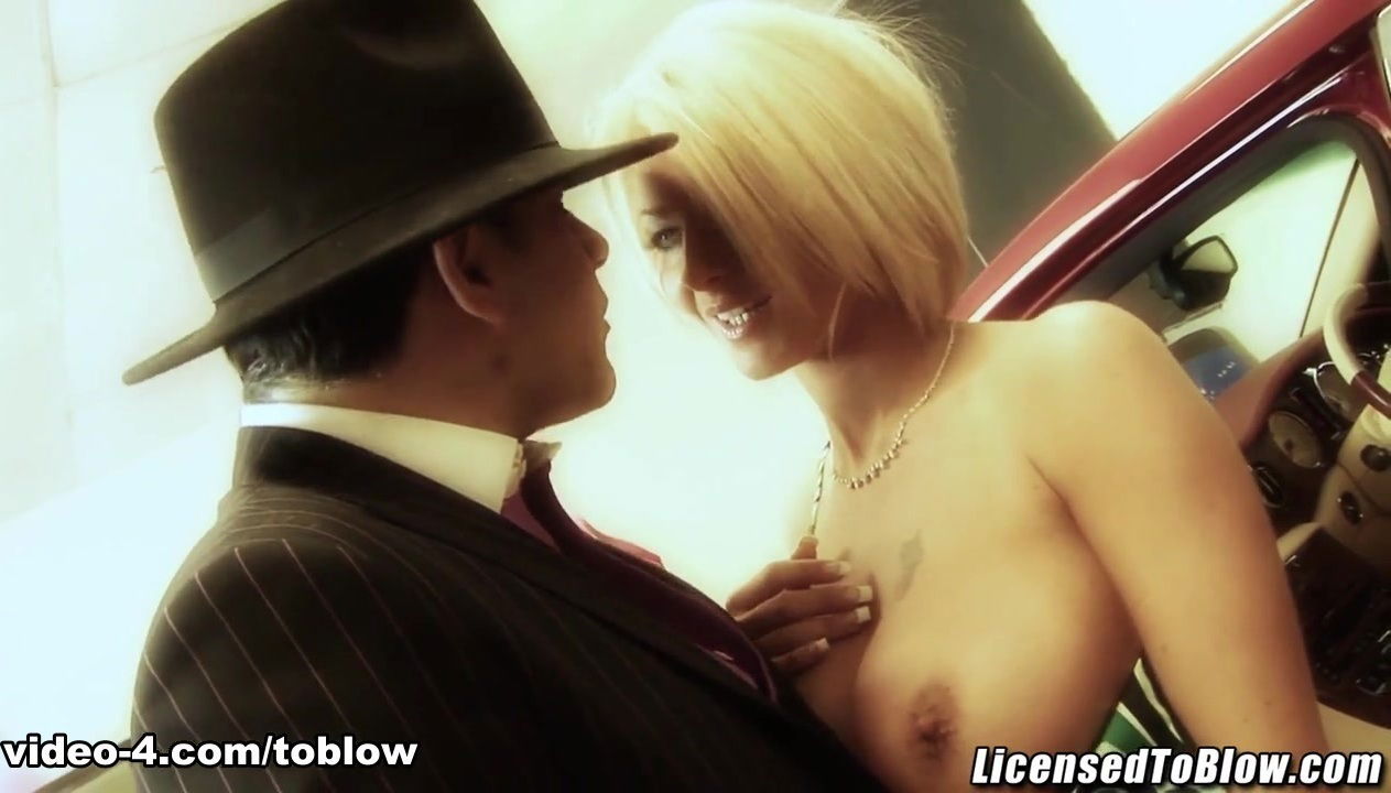 Jools Brooke and Tia Layne - LicensedToBlow