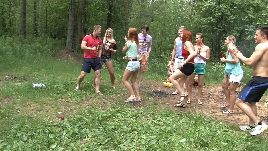 Dominika & Eva Berder & Jenny & Penny & Rita-Moor & Sabrina in real college fucking filmed in the outdoors