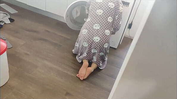 Fucking friend'_s mother inside washing machine doggy style, cumshot