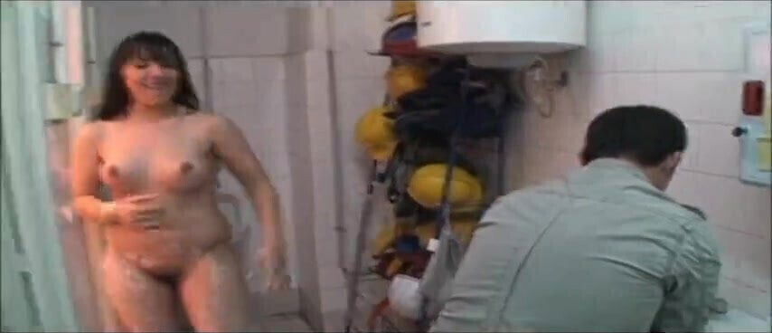 Eating Mara Like a Birthday Cake -cumpleanos feliz-