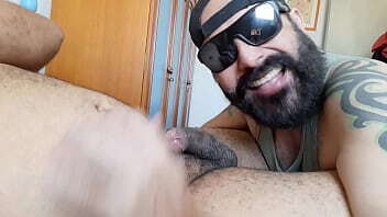 BEBENDO GALA AMIGO PUNHETEIRO