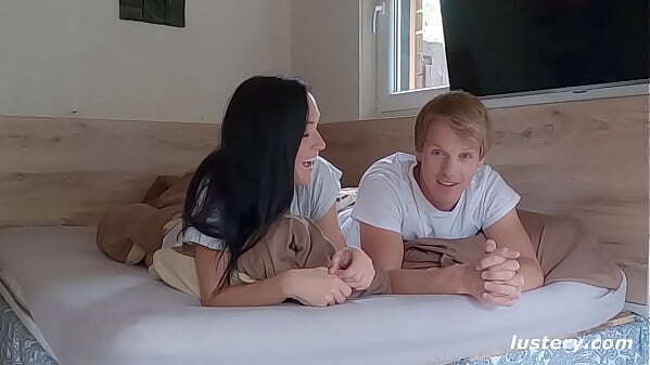 Lustery #658: Bruce &amp_ Nicole Wearing Nothing Smile