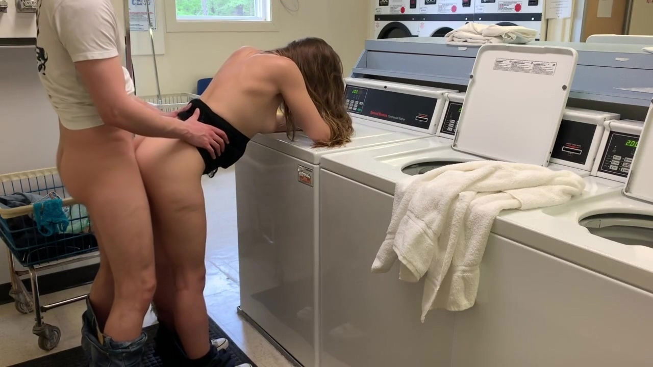 Amateurporn Amateur Teen Public Laundromat Part1