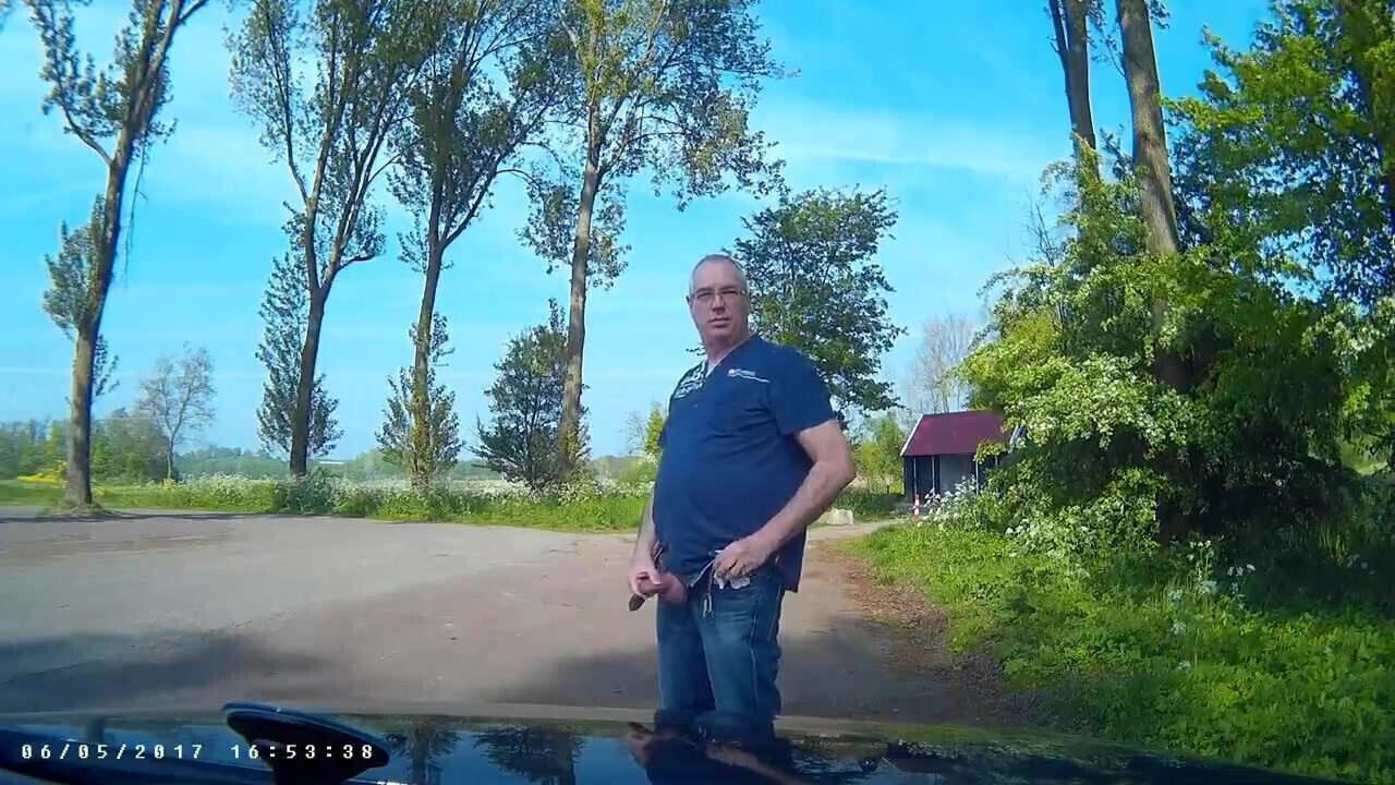 masturbating outside