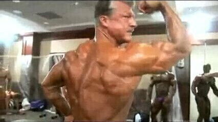 Spectacular mature bodybuilder