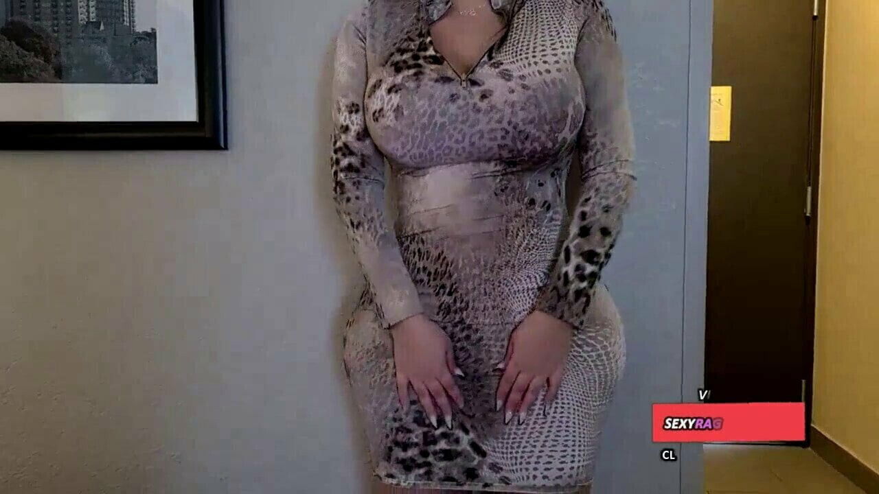 MILIONARIO IMBROCLANO MOGLIE MODELLO