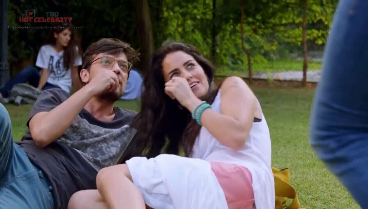 Asli Tandogn Begum Birgorn Kendime 2014