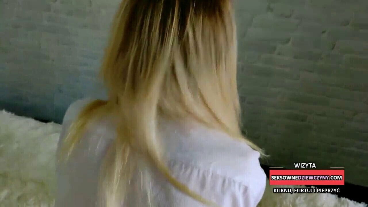 SZORSTKI DOSKONATA DZIEWCZYNA CIATA CIASNYM