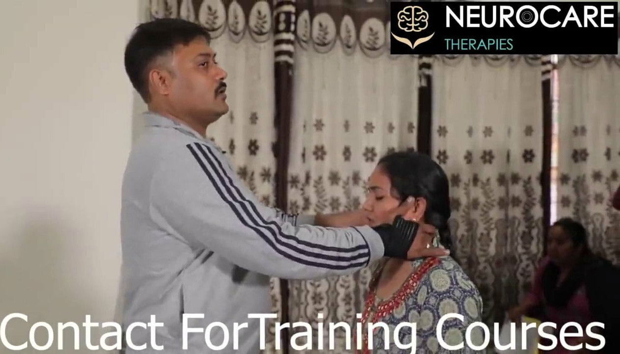 Pakistani Aunty’s body massage