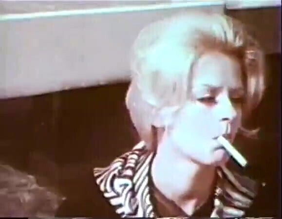 Vintage: Pretty Beach Blonde