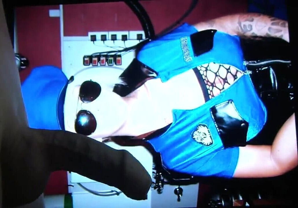 Cumming for Miss Gucci