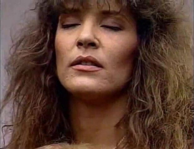 Flame gets fucked whit strapon