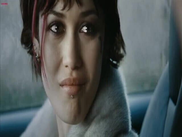 Olga Kurylenko Hitma