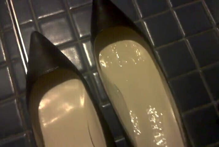 jerk and cum on ralph lauren high heels
