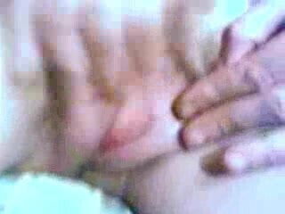 amature playing the pussy