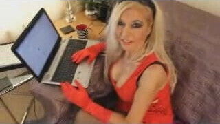 Blonde Milf gangbang bukkake