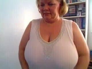 Madura con buenos tetos