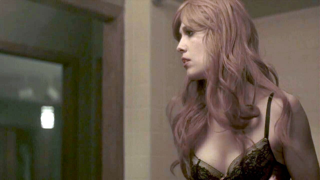 Mary Elizabeth Winstead exposed underwear