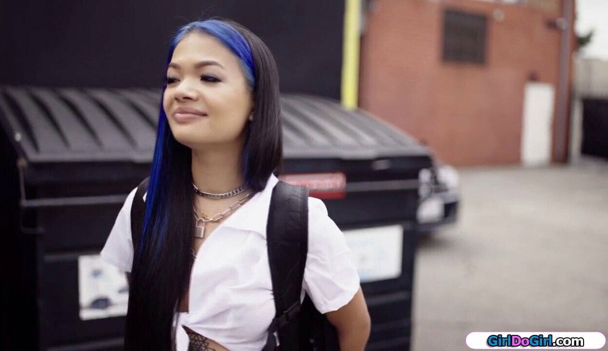 Asian cheerleader gets rimmed licks coed keep secret