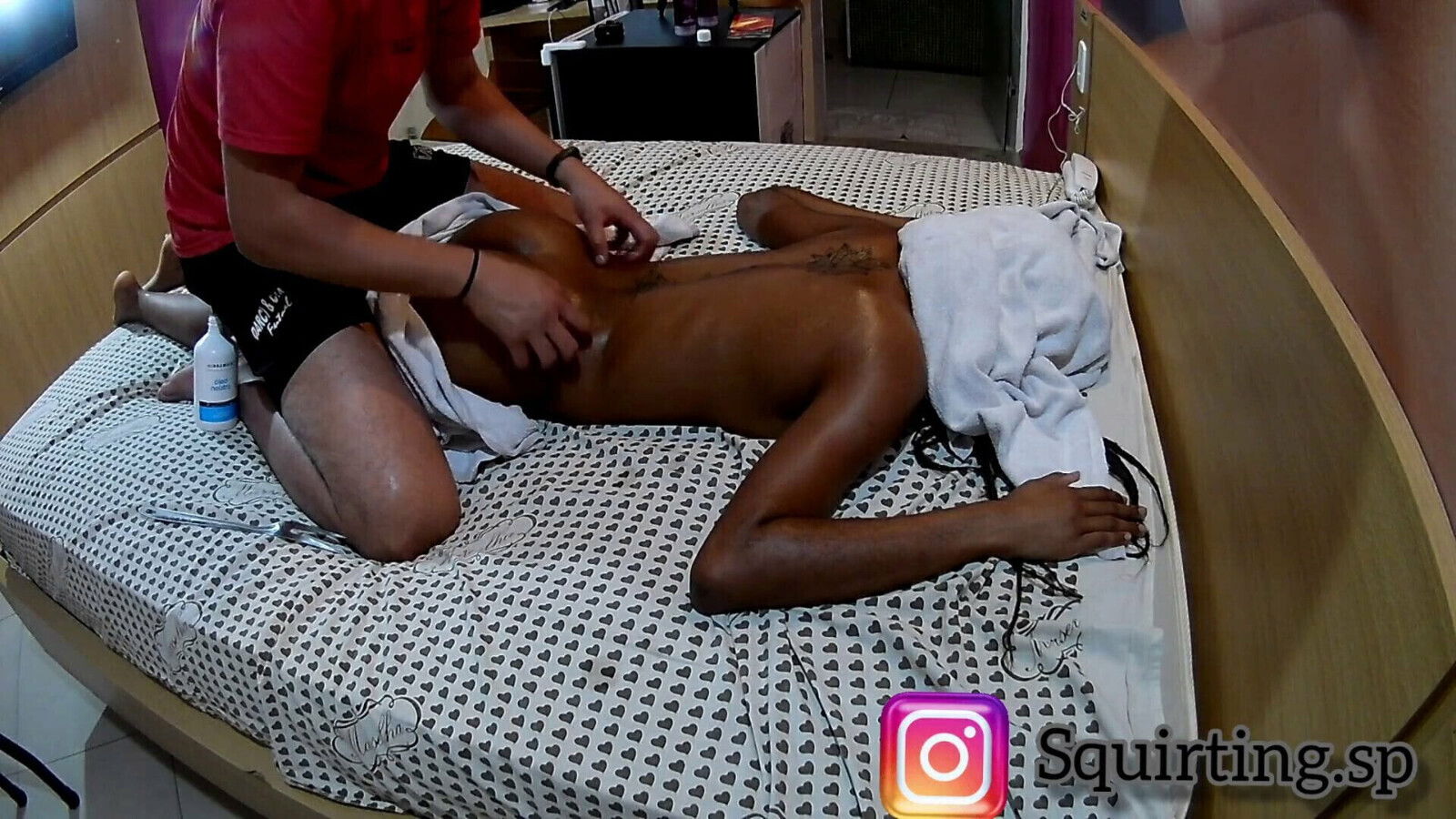 Very exciting massage young with squirting.