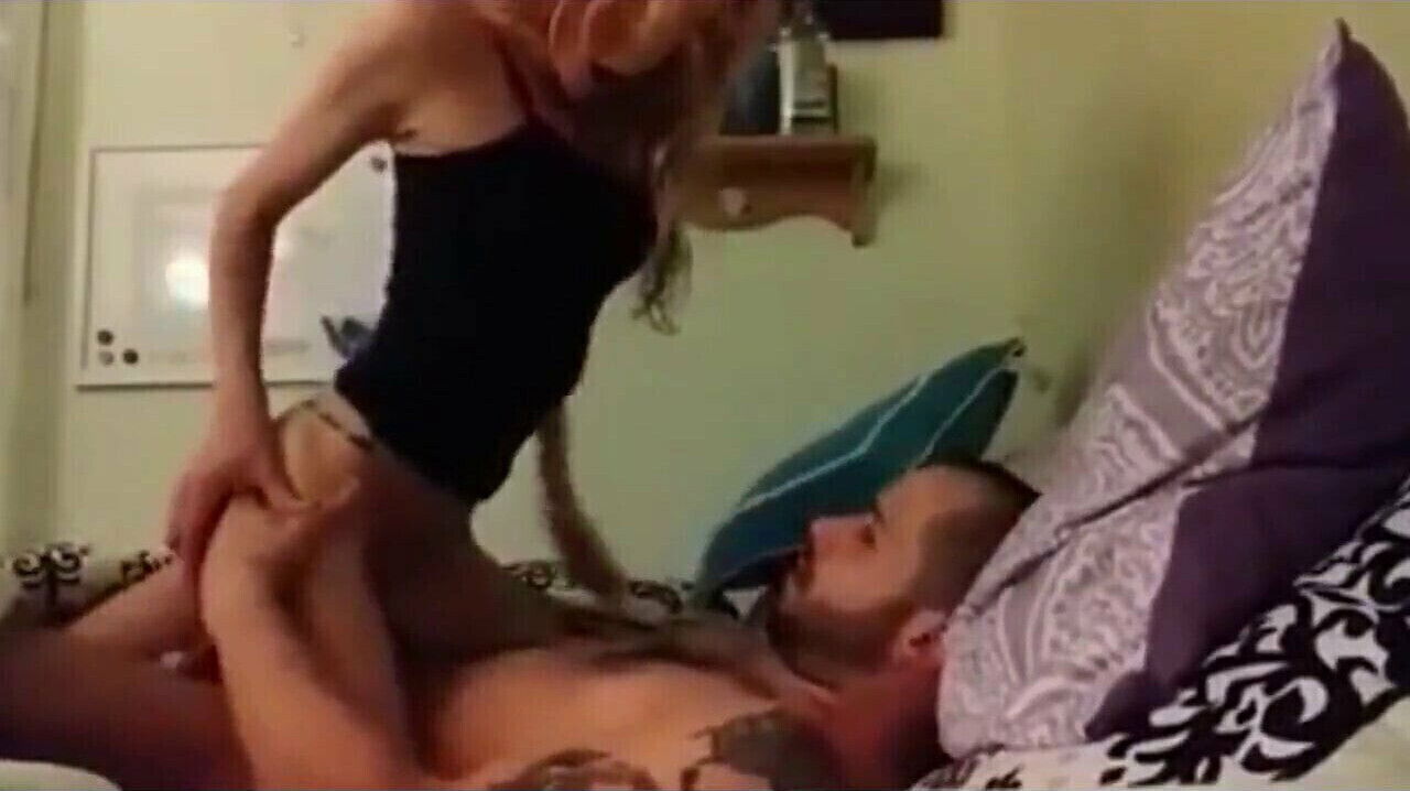 Fucking Skinny Girl During Vacation