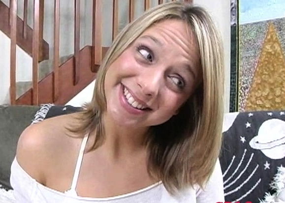 Sultry Briana Beach playing with tight taco