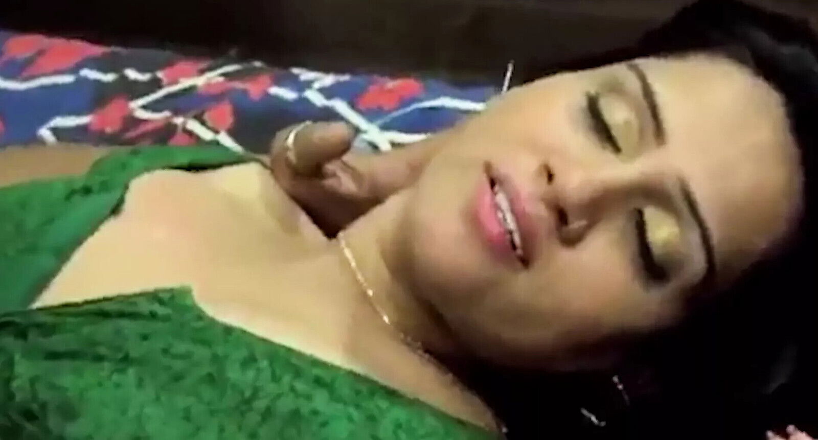 Housewife Fucks seduces lover hardcore