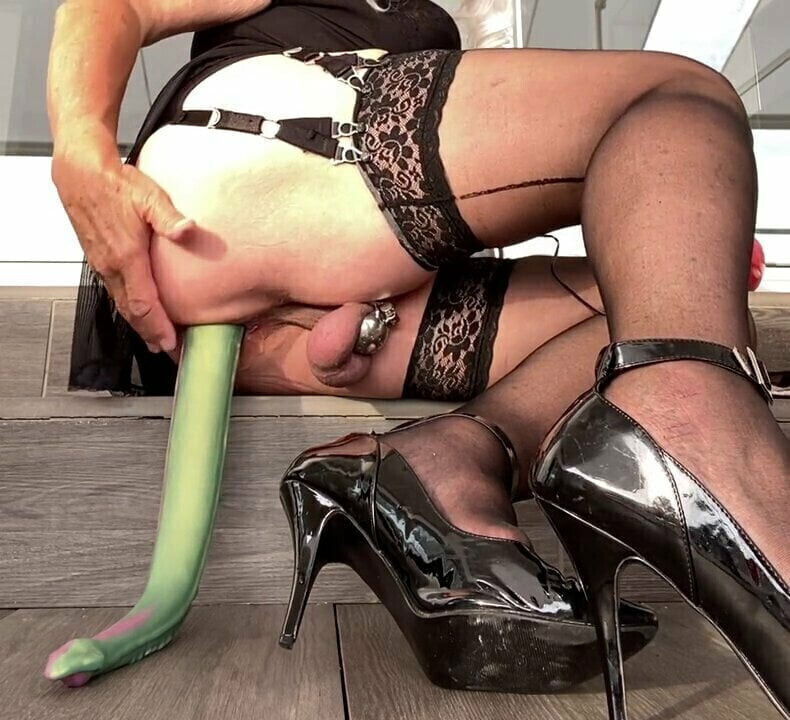 Shemale with alien inside