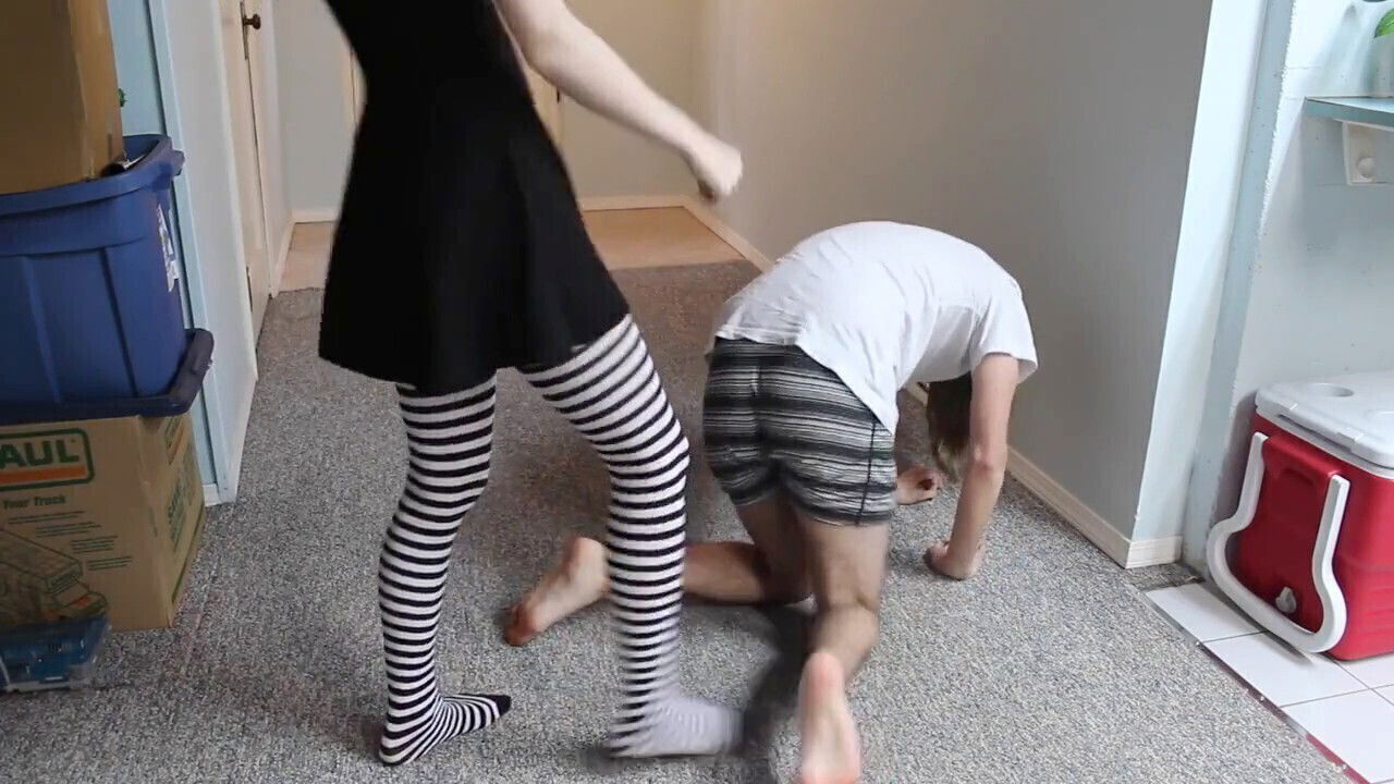 Ballbusting, chinese trample, chinese ballbusting