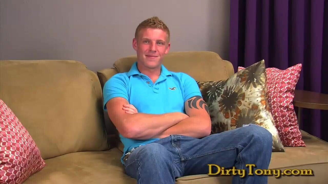  Str8 Buff Blond Stud