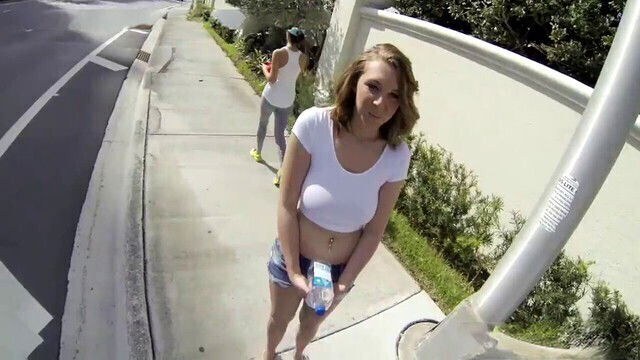 Brooke wylde, bra, contest