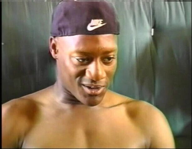 Black thugs fucking on the sofa